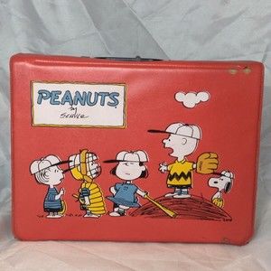 PEANUTS RED VINYL LUNCHBOX VINTAGE 1965, Nice condition, HTF Lunch box Schulz